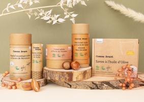  Apprenez pourquoi la crème solide est idéale pour les peaux sensibles, selon les experts. Moins d'irritation, plus de confort et un geste écoresponsable (Visuel ©Comme Avant)