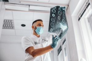 Cette équipe irlandaise documente une nouvelle façon de cibler un cancer du sein secondaire déjà propagé au cerveau (Visuel Adobe Stock 371745997). Cette équipe irlandaise documente une nouvelle façon de cibler un cancer du sein secondaire déjà propagé au cerveau (Visuel Adobe Stock 371745997).