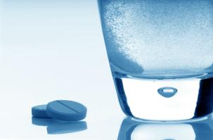 L’aspirine à faible dose pourrait être un bon outil de prévention individualisée du cancer chez les personnes âgées (Visuel Adobe Stock 7986371)