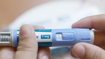 L'étude précise les différences de mécanismes du tirzépatide et du sémaglutide, 2 nouveaux médicaments au départ à indication antidiabétique, et de plus en plus largement utilisés pour la perte de poids (Visuel Adobe Stock 938403656) L'étude précise les différences de mécanismes du tirzépatide et du sémaglutide, 2 nouveaux médicaments au départ à indication antidiabétique, et de plus en plus largement utilisés pour la perte de poids (Visuel Adobe Stock 938403656)