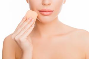 9 trousses de maquillage sur 10 sont contaminées par des superbactéries 9 trousses de maquillage sur 10 sont contaminées par des superbactéries