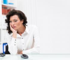 La thyroïdite auto-immune est une affection thyroïdienne chronique qui touche environ 10% de la population, généralement aux âges de 30 à 50 ans, et les femmes étant beaucoup plus souvent touchées que les hommes. La thyroïdite auto-immune est une affection thyroïdienne chronique qui touche environ 10% de la population, généralement aux âges de 30 à 50 ans, et les femmes étant beaucoup plus souvent touchées que les hommes.