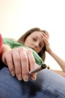 Une consommation régulière de cannabis peut entraîner une dépendance à la substance, une dépendance qui semble naître "sous le joug de l’habitude" Une consommation régulière de cannabis peut entraîner une dépendance à la substance, une dépendance qui semble naître "sous le joug de l’habitude"