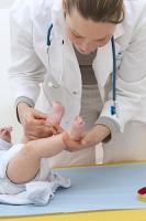 Intégrer un médecin généraliste dans un service d'urgence permet de réduire les temps d'attente et les admissions.