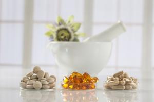 Certains nutraceutiques pourraient ralentir le processus de vieillissement et retarder le développement de multiples maladies chroniques en imitant les effets de la restriction calorique (Visuel Fotolia_92929001_XS) Certains nutraceutiques pourraient ralentir le processus de vieillissement et retarder le développement de multiples maladies chroniques en imitant les effets de la restriction calorique (Visuel Fotolia_92929001_XS)