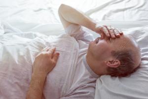 La prise de certains médicaments est à la fois un facteur et une conséquence de ces troubles du sommeil chez les résidents âgés (Visuel Adobe Stock 140234311) La prise de certains médicaments est à la fois un facteur et une conséquence de ces troubles du sommeil chez les résidents âgés (Visuel Adobe Stock 140234311)