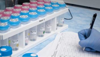 La métabolomique apporte un niveau supplémentaire d'informations qui permet de trancher sur la responsabilité de la variante génétique dans le développement de la maladie (Visuel NIH) La métabolomique apporte un niveau supplémentaire d'informations qui permet de trancher sur la responsabilité de la variante génétique dans le développement de la maladie (Visuel NIH)