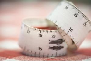 Une mère qui allaite son bébé 6 mois ou plus y laisse un peu de graisse abdominale et y "gagne" en tour de taille Une mère qui allaite son bébé 6 mois ou plus y laisse un peu de graisse abdominale et y "gagne" en tour de taille