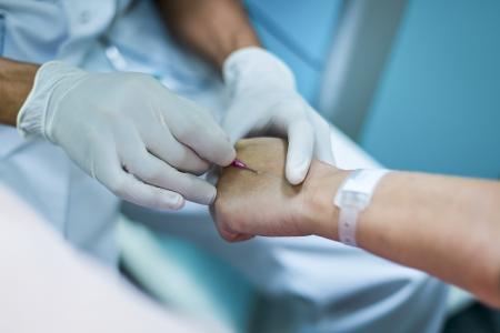 Les infirmières de pratique avancée IPA constituent un maillon indispensable de nos systèmes de santé (Visuel Adobe Stock 158171447)