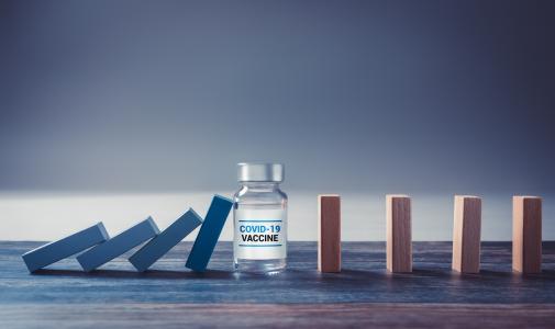 La seconde dose est primordiale pour apporter un maintien à plus long terme de l’immunité (Visuel Adobe Stock 398233632)