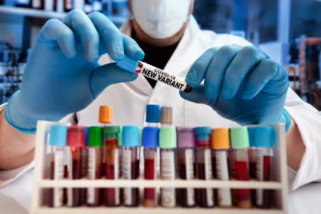 Une capacité d’échappement immunitaire significative du nouveau variant Omicron, c’est ce que soutient cette étude de virologues experts  (Visuel Adobe Stock 423691758)