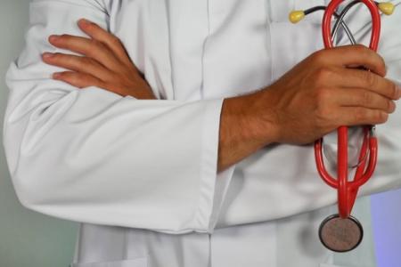 Le 100 % Santé est une réforme ambitieuse qui transforme en profondeur l’accès aux soins en France (Visuel Unplash hIgeoQjS_iE)