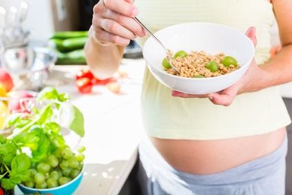 Durant la grossesse, une femme sur 3 connait une perte de contrôle sur son alimentation.