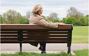 On sait que la solitude est un facteur prédicteur de déclin cognitif et de décès